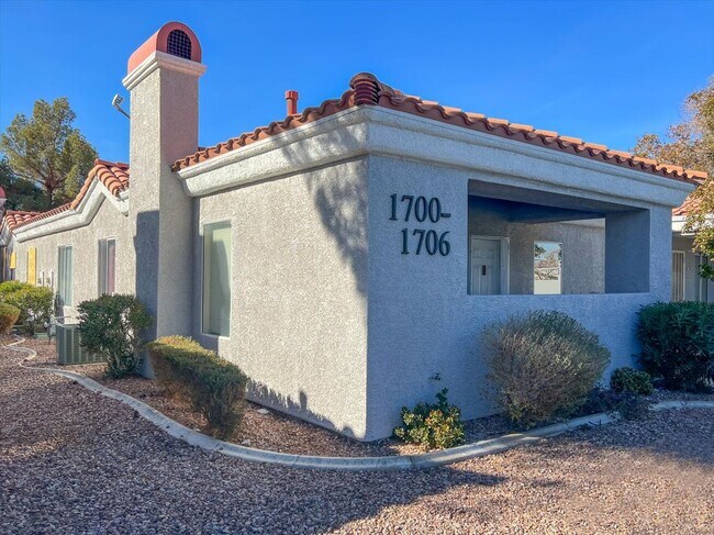 Photo - 1706 N Jones Blvd Townhome