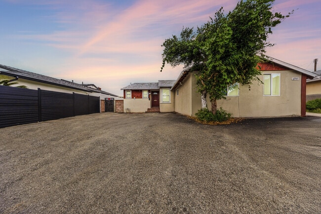 Photo - 6943 Nagle Ave