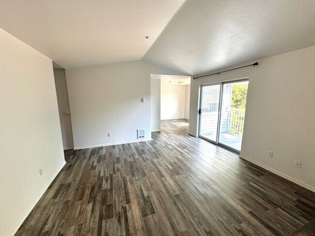 Sala de estar - 7453 Newcastle Golf Club Rd Unidad B302