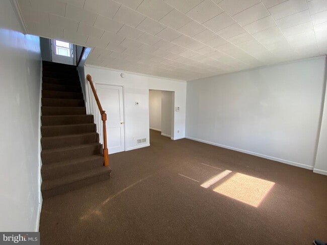 Photo - 2167 Graythorn Rd