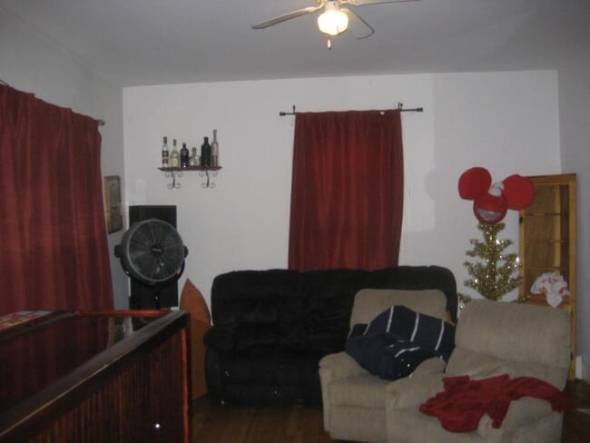 Building Photo - 70 Chester St Unit #3