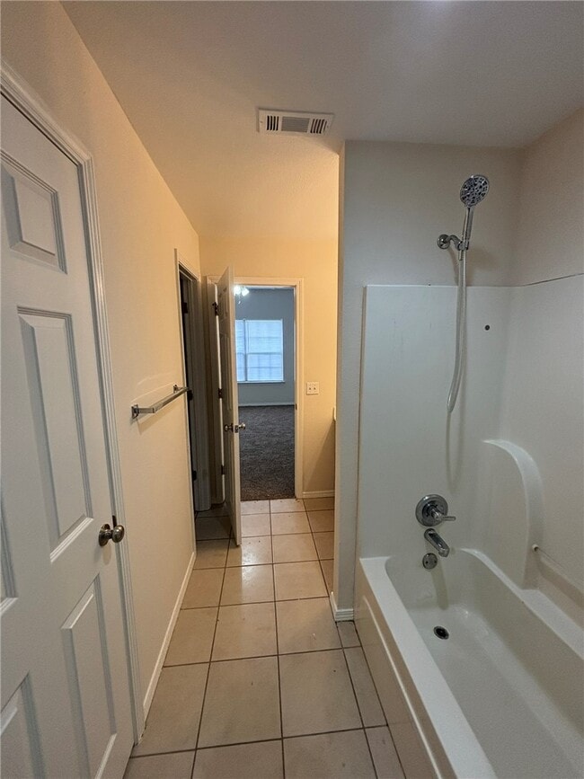 Photo - 3100 SW Deerfield Blvd