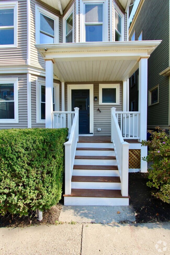 Building Photo - Beautiful 3 bed in Jamaica Plain Rental