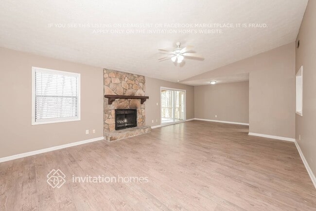 Photo - 454 Fieldstream Way NW