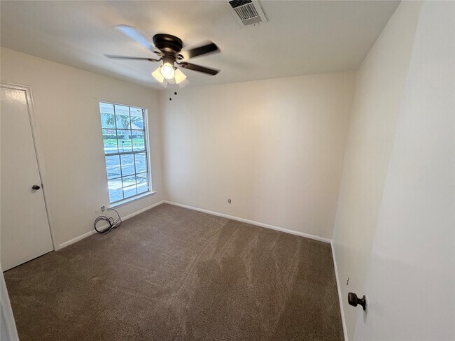 Photo - 2220 Ripple Creek Dr