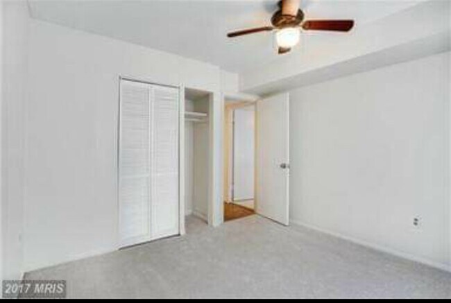 Building Photo - 3230 S 28th St Unit 202