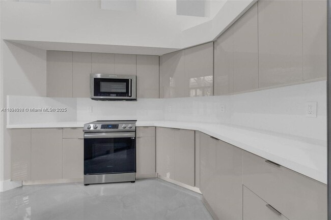 Photo - 2553 E Bay Dr
