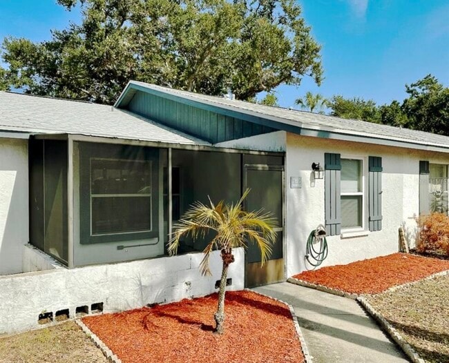 Building Photo - 7135 Parkside Villas Dr N Unit 7135