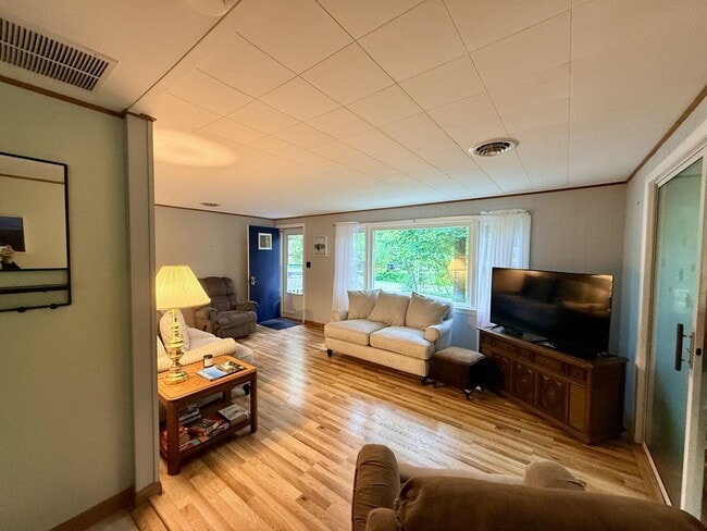 43 Beachwood Rd