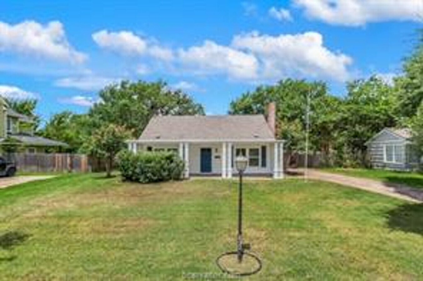 305 Frances - 305 Frances