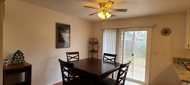 Photo - 448 Spinnaker Way