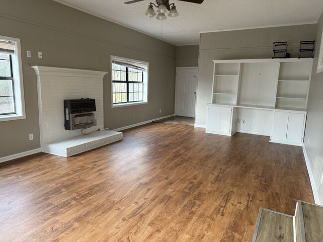 Photo - 2403 Danny St