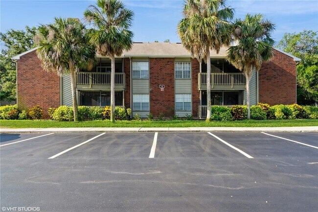 Photo - 9100 Dr M.L.K. Jr St N Unidad 1204 Rental