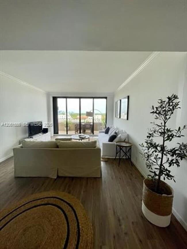 Photo - 151 Crandon Blvd