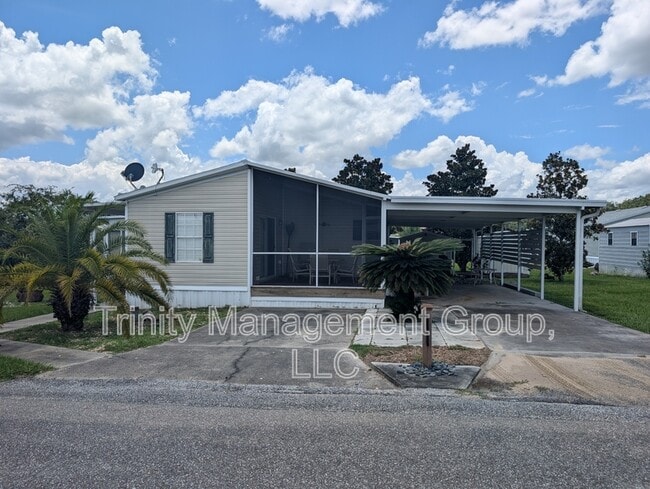 Photo - 10045 Wellington Ave