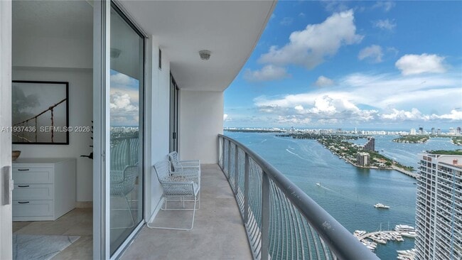 Photo - 1750 N Bayshore Dr Unidad 4504