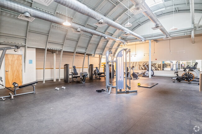 Gimnasio - Petersburg ArtistSpace Lofts