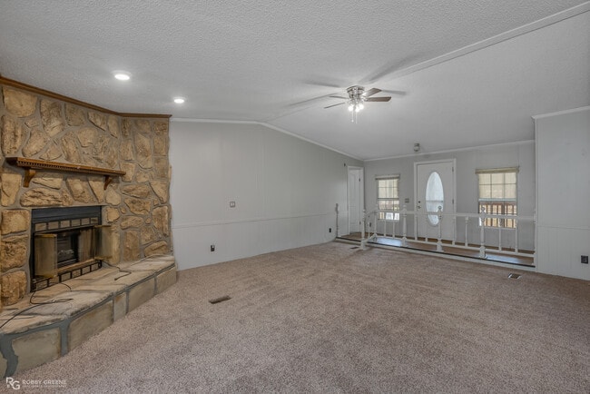 Photo - 409 Wildoak Dr