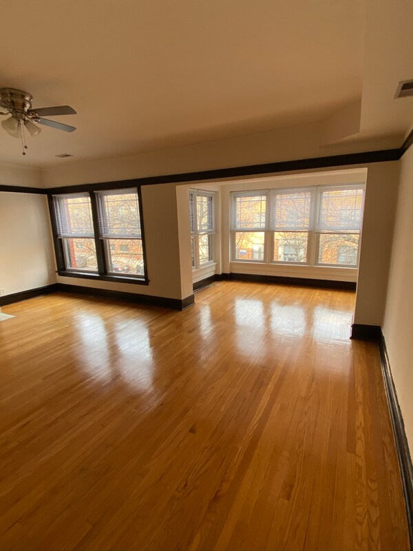 Photo - 1419 W Leland Ave