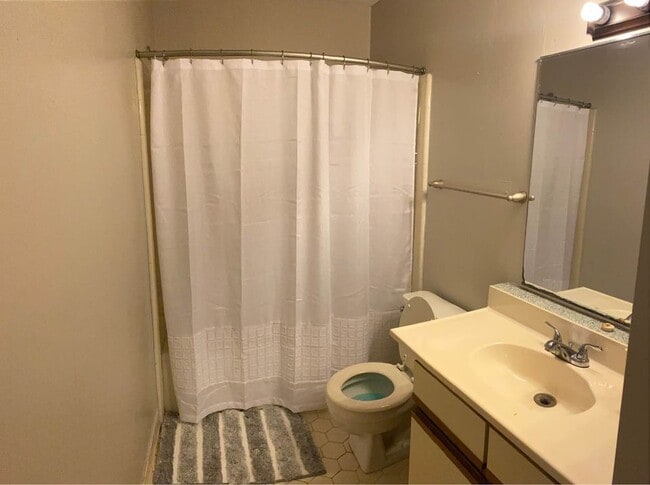 Photo - 1211 Metze Rd Unit H7