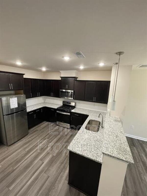 Photo - 305 Ribbon Rail St