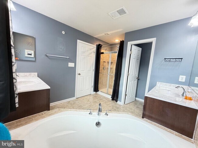 Photo - 5914 Krantz Dr