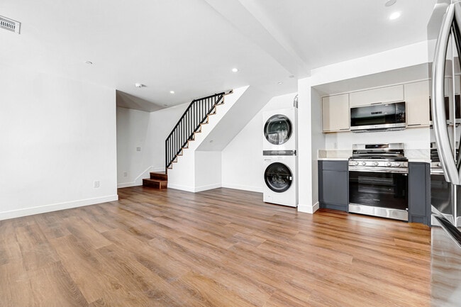 Photo - 356 1/2 N Chicago St Unit 356 1/2