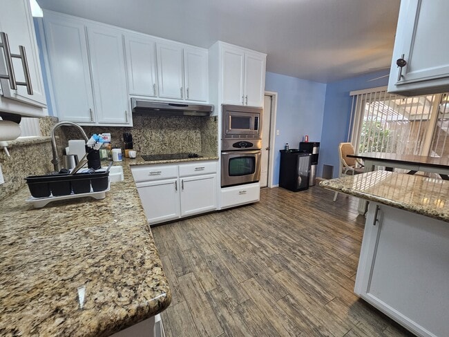 Photo - 2801 Loyola St