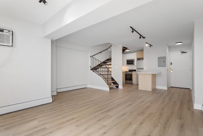 Photo - 6166 N Sheridan Rd Unit 28F