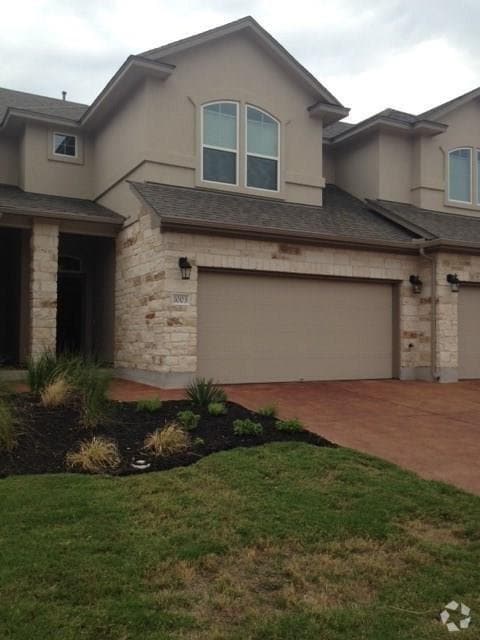 Building Photo - 13400 Briarwick Dr Rental
