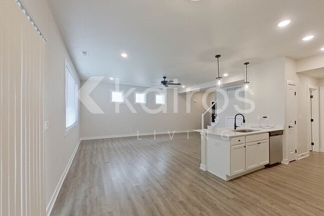 6918 Bluebell Ct