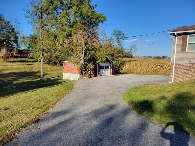 Photo - 1263 Newburg Rd