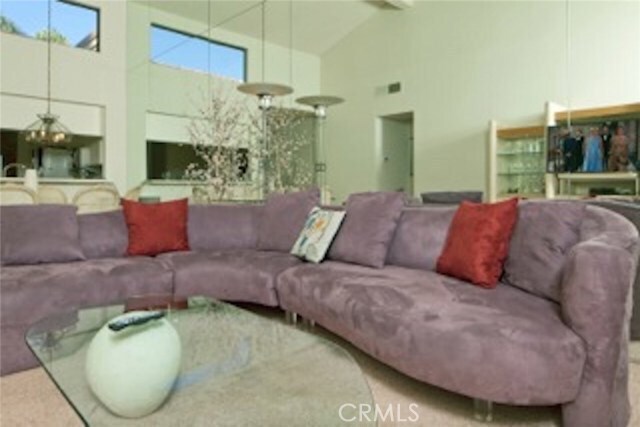 38613 Wisteria Dr