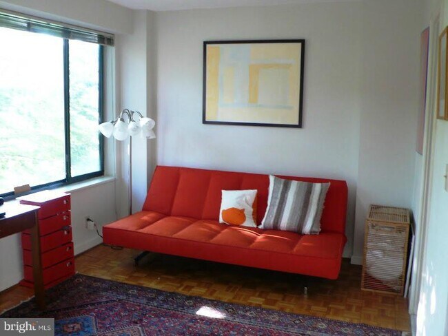 Photo - 1077 30th St NW Unidad 504