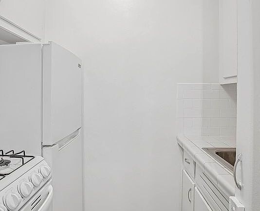 Photo - 141 E 55th St Unit 7G