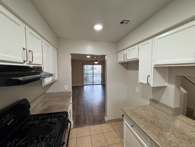 Photo - 514 E Valencia Ave Unit H