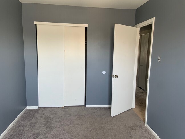 Bedroom 2 - 2002 Arthur St Unit 1st Floor