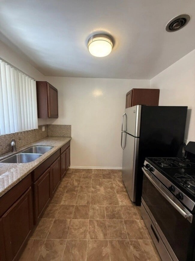Photo - 10026 Palms Blvd.,