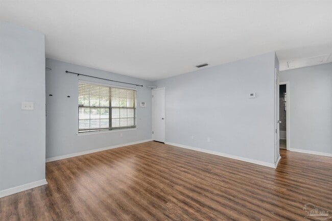 Photo - 10150 Guidy Ln