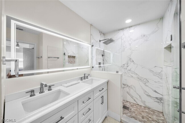 Photo - 1024 Mainsail Dr Unit 512