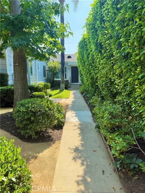 Building Photo - 1040 Havenhurst Dr Rental