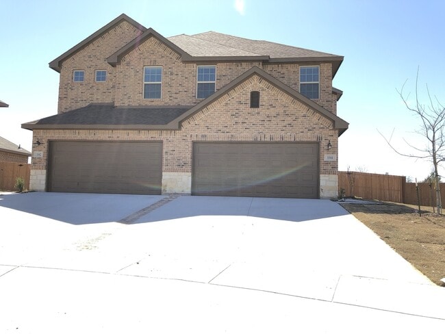 Building Photo - 1044 Sierra Vista Ct