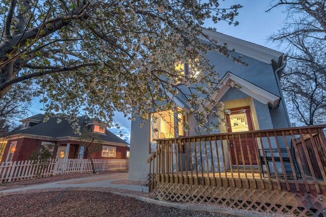 Photo - 812 E Kiowa St