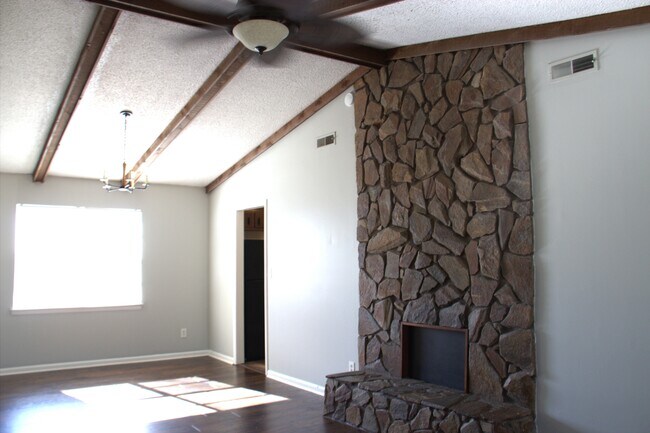 Photo - 3202 Gayhart Dr NW