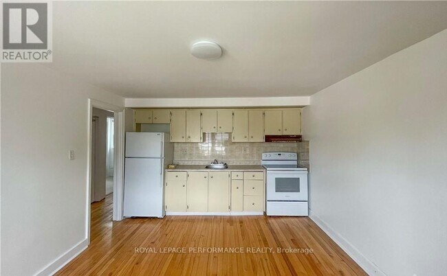 Photo - 110 Glynn Ave Unité 3