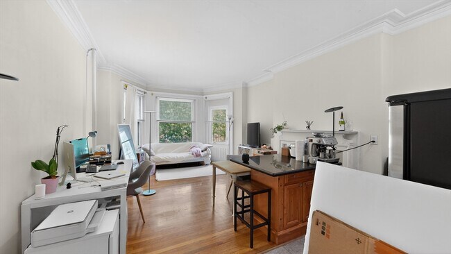 Photo - 1071 Beacon St Unit 3