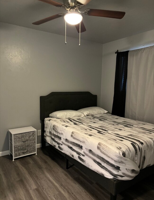 Photo - 10116 Comanche Rd NE Unidad Comanche Apartments