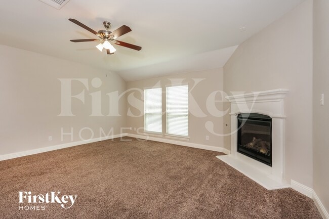 Photo - 4413 Lakeview Dr