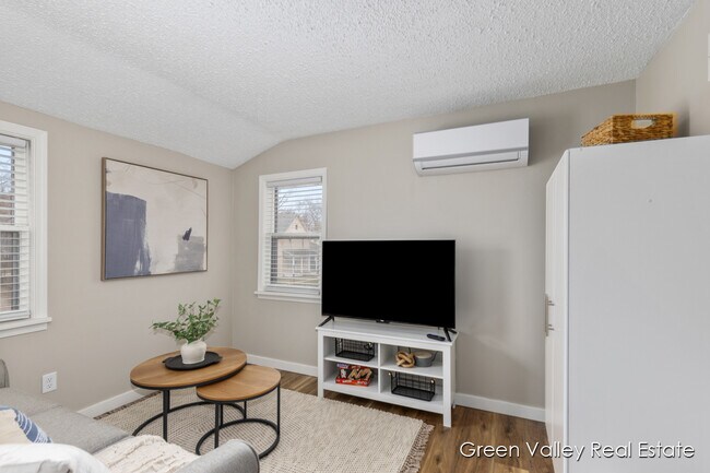 Photo - 1543 Beidler St Unit 4