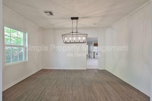 713 SW 25th St
